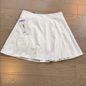 XS - LOLE White Pleated Sports Skort